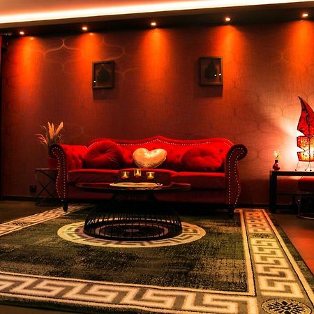 L'Insolite Spa Privatif "Suite Luxueuse-Jacuzzi" Toulouse Exterior foto